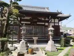 慈済寺の本殿