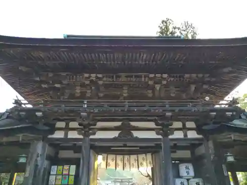 油日神社の山門