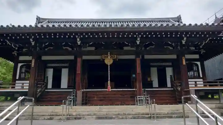 智積院の{uncategorized: "未分類", other: "その他", undefined: "問題あり", building: "その他建物", grave: "お墓", sacred_gate: "鳥居", guardian: "狛犬", statue: "像", buddha: "仏像", history: "歴史", nature: "自然", garden: "庭園", animal: "動物", pagoda: "塔", temizu: "手水舎", mountain_gate: "山門・神門", sanctuary: "本殿・本堂", subordinate: "末社・摂社", art: "芸術", scenery: "景色", jizo: "地蔵", ema: "絵馬", goshuin: "御朱印", omikuji: "おみくじ", items: "授与品その他", amulet: "お守り", goshuincho: "御朱印帳", eats: "食事", festival: "お祭り", votive_dance: "神楽", shichigosan: "七五三参", wedding: "結婚式", experience: "体験その他", initially: "初詣", around: "周辺", anti_infection: "感染症対策"}