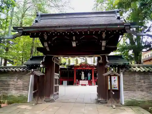 赤坂氷川神社の山門・神門