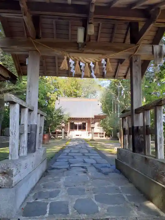 金沢八幡神社の山門・神門