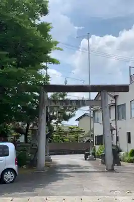 神明社の鳥居