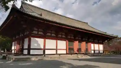 東寺(教王護国寺)の{uncategorized: "未分類", other: "その他", undefined: "問題あり", building: "その他建物", grave: "お墓", sacred_gate: "鳥居", guardian: "狛犬", statue: "像", buddha: "仏像", history: "歴史", nature: "自然", garden: "庭園", animal: "動物", pagoda: "塔", temizu: "手水舎", mountain_gate: "山門・神門", sanctuary: "本殿・本堂", subordinate: "末社・摂社", art: "芸術", scenery: "景色", jizo: "地蔵", ema: "絵馬", goshuin: "御朱印", omikuji: "おみくじ", items: "授与品その他", amulet: "お守り", goshuincho: "御朱印帳", eats: "食事", festival: "お祭り", votive_dance: "神楽", shichigosan: "七五三参", wedding: "結婚式", experience: "体験その他", initially: "初詣", around: "周辺", anti_infection: "感染症対策"}