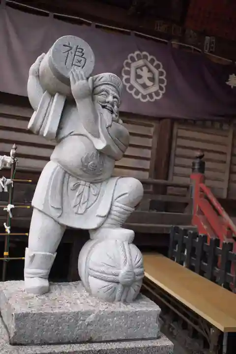 高﨑神社の像