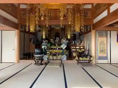西養寺の本殿・本堂
