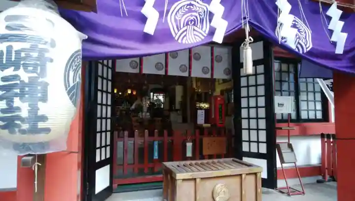 三崎稲荷神社の本殿・本堂