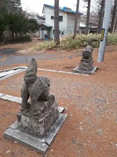 仁井別神社の狛犬