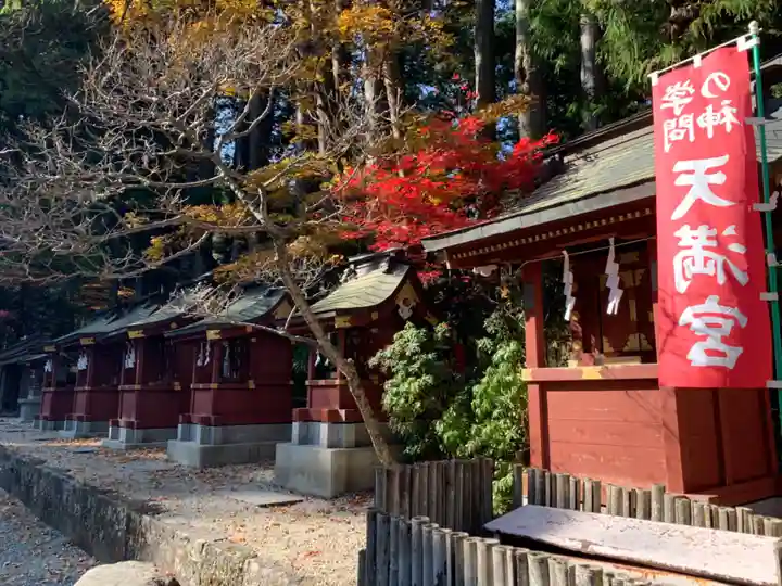 北口本宮冨士浅間神社の末社・摂社