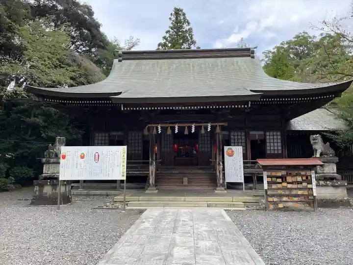砥鹿神社(里宮)の本殿・本堂