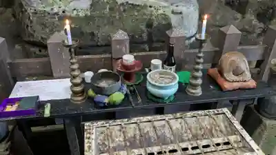 大分元町石仏の本殿・本堂