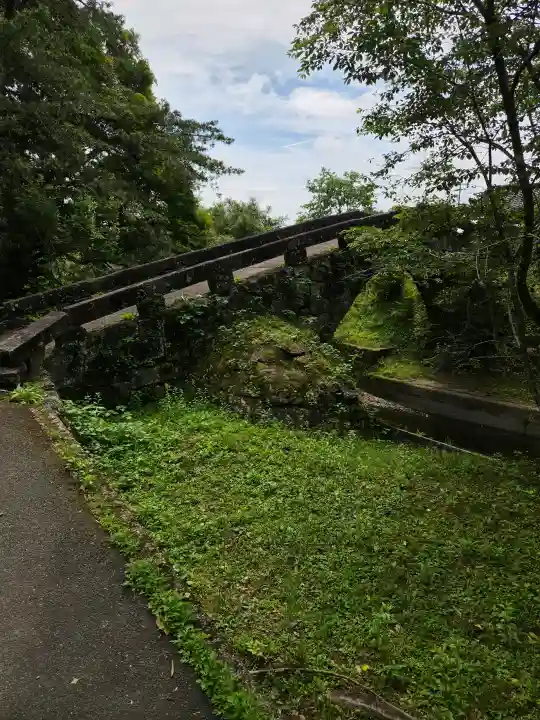 石水寺の{uncategorized: "未分類", other: "その他", undefined: "問題あり", building: "その他建物", grave: "お墓", sacred_gate: "鳥居", guardian: "狛犬", statue: "像", buddha: "仏像", history: "歴史", nature: "自然", garden: "庭園", animal: "動物", pagoda: "塔", temizu: "手水舎", mountain_gate: "山門・神門", sanctuary: "本殿・本堂", subordinate: "末社・摂社", art: "芸術", scenery: "景色", jizo: "地蔵", ema: "絵馬", goshuin: "御朱印", omikuji: "おみくじ", items: "授与品その他", amulet: "お守り", goshuincho: "御朱印帳", eats: "食事", festival: "お祭り", votive_dance: "神楽", shichigosan: "七五三参", wedding: "結婚式", experience: "体験その他", initially: "初詣", around: "周辺", anti_infection: "感染症対策"}
