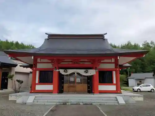 中富良野神社の本殿