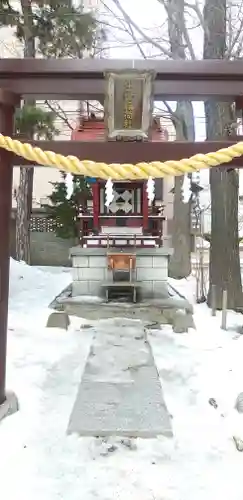 三吉神社の末社・摂社