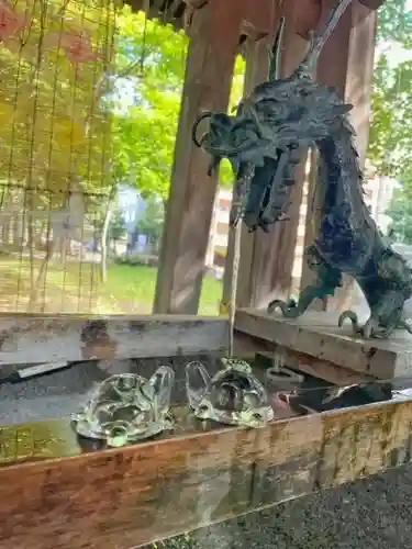 彌彦神社　(伊夜日子神社)の手水舎