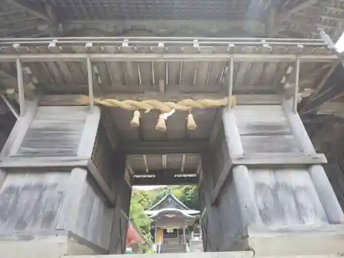 田島神社の山門・神門