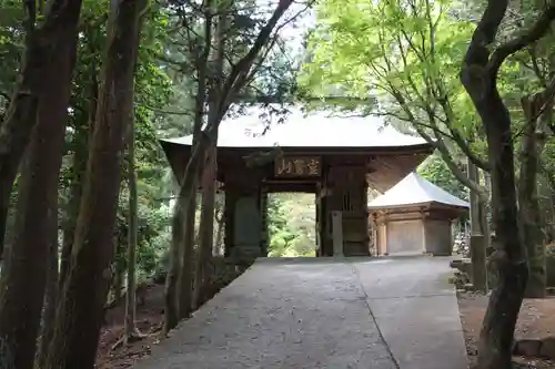 鶴林寺の山門