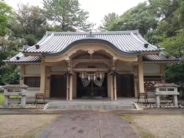 漆部神社の本殿・本堂