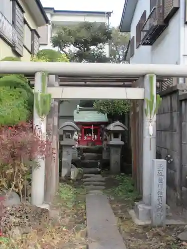 豊川稲荷大明神の鳥居