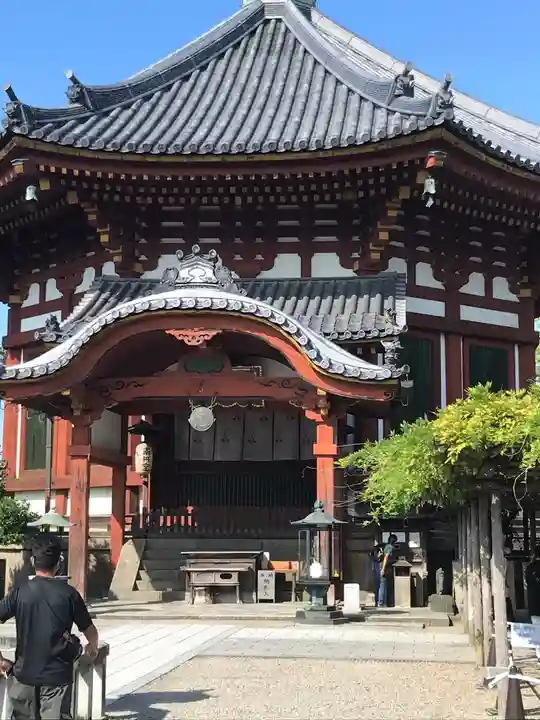 興福寺の本殿・本堂