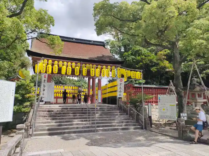 津島神社の山門・神門