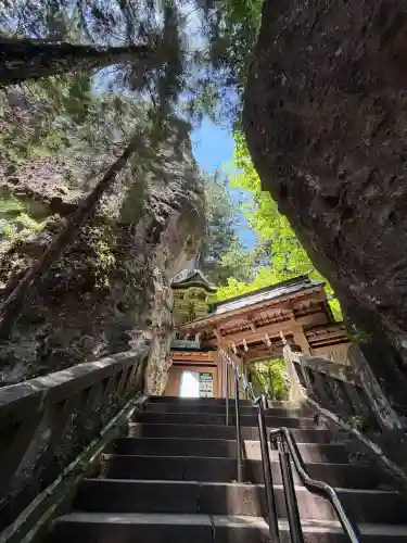 榛名神社の{uncategorized: "未分類", other: "その他", undefined: "問題あり", building: "その他建物", grave: "お墓", sacred_gate: "鳥居", guardian: "狛犬", statue: "像", buddha: "仏像", history: "歴史", nature: "自然", garden: "庭園", animal: "動物", pagoda: "塔", temizu: "手水舎", mountain_gate: "山門・神門", sanctuary: "本殿・本堂", subordinate: "末社・摂社", art: "芸術", scenery: "景色", jizo: "地蔵", ema: "絵馬", goshuin: "御朱印", omikuji: "おみくじ", items: "授与品その他", amulet: "お守り", goshuincho: "御朱印帳", eats: "食事", festival: "お祭り", votive_dance: "神楽", shichigosan: "七五三参", wedding: "結婚式", experience: "体験その他", initially: "初詣", around: "周辺", anti_infection: "感染症対策"}
