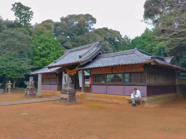 総社(白鳥町)の本殿・本堂