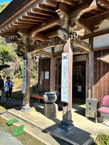 桐ノ木谷薬師堂の{uncategorized: "未分類", other: "その他", undefined: "問題あり", building: "その他建物", grave: "お墓", sacred_gate: "鳥居", guardian: "狛犬", statue: "像", buddha: "仏像", history: "歴史", nature: "自然", garden: "庭園", animal: "動物", pagoda: "塔", temizu: "手水舎", mountain_gate: "山門・神門", sanctuary: "本殿・本堂", subordinate: "末社・摂社", art: "芸術", scenery: "景色", jizo: "地蔵", ema: "絵馬", goshuin: "御朱印", omikuji: "おみくじ", items: "授与品その他", amulet: "お守り", goshuincho: "御朱印帳", eats: "食事", festival: "お祭り", votive_dance: "神楽", shichigosan: "七五三参", wedding: "結婚式", experience: "体験その他", initially: "初詣", around: "周辺", anti_infection: "感染症対策"}