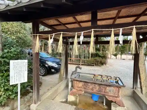高山神社の{uncategorized: "未分類", other: "その他", undefined: "問題あり", building: "その他建物", grave: "お墓", sacred_gate: "鳥居", guardian: "狛犬", statue: "像", buddha: "仏像", history: "歴史", nature: "自然", garden: "庭園", animal: "動物", pagoda: "塔", temizu: "手水舎", mountain_gate: "山門・神門", sanctuary: "本殿・本堂", subordinate: "末社・摂社", art: "芸術", scenery: "景色", jizo: "地蔵", ema: "絵馬", goshuin: "御朱印", omikuji: "おみくじ", items: "授与品その他", amulet: "お守り", goshuincho: "御朱印帳", eats: "食事", festival: "お祭り", votive_dance: "神楽", shichigosan: "七五三参", wedding: "結婚式", experience: "体験その他", initially: "初詣", around: "周辺", anti_infection: "感染症対策"}