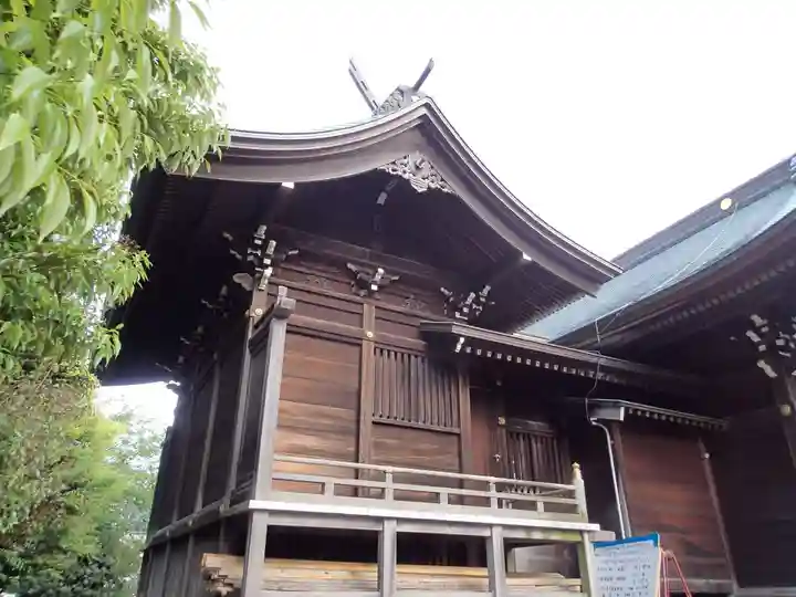 大棚・中川杉山神社の本殿・本堂