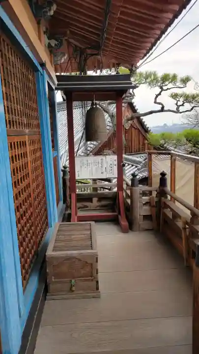 千光寺の{uncategorized: "未分類", other: "その他", undefined: "問題あり", building: "その他建物", grave: "お墓", sacred_gate: "鳥居", guardian: "狛犬", statue: "像", buddha: "仏像", history: "歴史", nature: "自然", garden: "庭園", animal: "動物", pagoda: "塔", temizu: "手水舎", mountain_gate: "山門・神門", sanctuary: "本殿・本堂", subordinate: "末社・摂社", art: "芸術", scenery: "景色", jizo: "地蔵", ema: "絵馬", goshuin: "御朱印", omikuji: "おみくじ", items: "授与品その他", amulet: "お守り", goshuincho: "御朱印帳", eats: "食事", festival: "お祭り", votive_dance: "神楽", shichigosan: "七五三参", wedding: "結婚式", experience: "体験その他", initially: "初詣", around: "周辺", anti_infection: "感染症対策"}