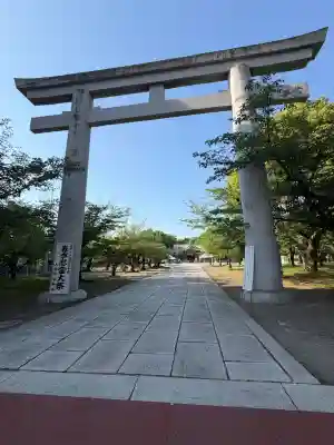 大阪護國神社の{uncategorized: "未分類", other: "その他", undefined: "問題あり", building: "その他建物", grave: "お墓", sacred_gate: "鳥居", guardian: "狛犬", statue: "像", buddha: "仏像", history: "歴史", nature: "自然", garden: "庭園", animal: "動物", pagoda: "塔", temizu: "手水舎", mountain_gate: "山門・神門", sanctuary: "本殿・本堂", subordinate: "末社・摂社", art: "芸術", scenery: "景色", jizo: "地蔵", ema: "絵馬", goshuin: "御朱印", omikuji: "おみくじ", items: "授与品その他", amulet: "お守り", goshuincho: "御朱印帳", eats: "食事", festival: "お祭り", votive_dance: "神楽", shichigosan: "七五三参", wedding: "結婚式", experience: "体験その他", initially: "初詣", around: "周辺", anti_infection: "感染症対策"}