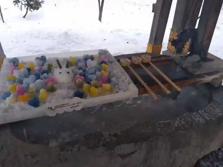 彌彦神社 (伊夜日子神社)の手水舎