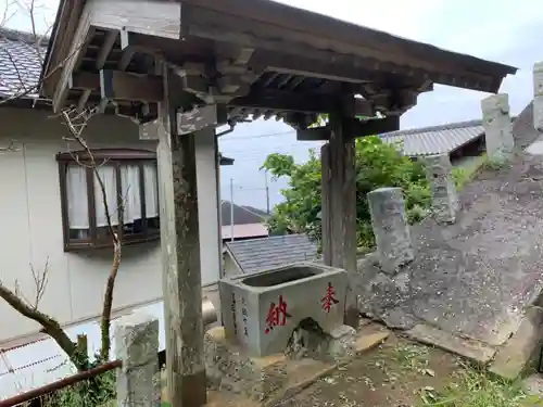 八幡神社の手水舎