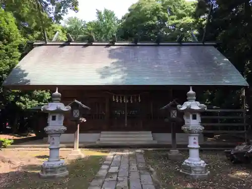 神明神社の本殿