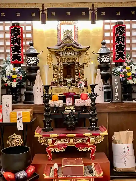摩利支天 徳大寺の{uncategorized: "未分類", other: "その他", undefined: "問題あり", building: "その他建物", grave: "お墓", sacred_gate: "鳥居", guardian: "狛犬", statue: "像", buddha: "仏像", history: "歴史", nature: "自然", garden: "庭園", animal: "動物", pagoda: "塔", temizu: "手水舎", mountain_gate: "山門・神門", sanctuary: "本殿・本堂", subordinate: "末社・摂社", art: "芸術", scenery: "景色", jizo: "地蔵", ema: "絵馬", goshuin: "御朱印", omikuji: "おみくじ", items: "授与品その他", amulet: "お守り", goshuincho: "御朱印帳", eats: "食事", festival: "お祭り", votive_dance: "神楽", shichigosan: "七五三参", wedding: "結婚式", experience: "体験その他", initially: "初詣", around: "周辺", anti_infection: "感染症対策"}