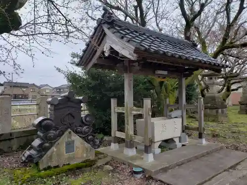 戸出神社の手水舎
