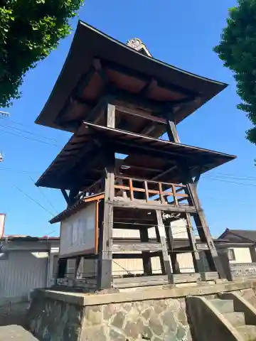 加茂神社の{uncategorized: "未分類", other: "その他", undefined: "問題あり", building: "その他建物", grave: "お墓", sacred_gate: "鳥居", guardian: "狛犬", statue: "像", buddha: "仏像", history: "歴史", nature: "自然", garden: "庭園", animal: "動物", pagoda: "塔", temizu: "手水舎", mountain_gate: "山門・神門", sanctuary: "本殿・本堂", subordinate: "末社・摂社", art: "芸術", scenery: "景色", jizo: "地蔵", ema: "絵馬", goshuin: "御朱印", omikuji: "おみくじ", items: "授与品その他", amulet: "お守り", goshuincho: "御朱印帳", eats: "食事", festival: "お祭り", votive_dance: "神楽", shichigosan: "七五三参", wedding: "結婚式", experience: "体験その他", initially: "初詣", around: "周辺", anti_infection: "感染症対策"}