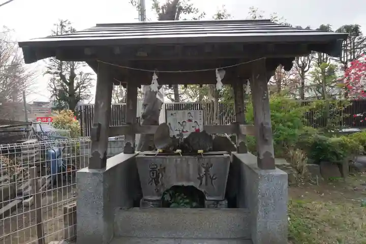 鳩ヶ谷氷川神社の手水舎