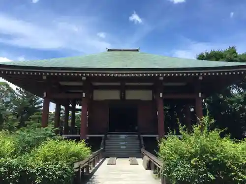 中宮寺の本殿