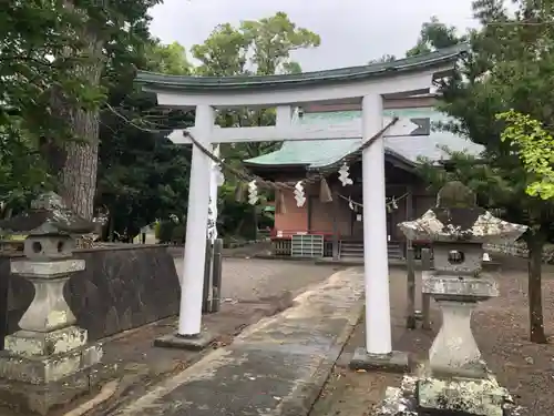 鹿苑神社の鳥居