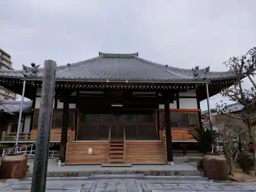 蓮台寺の本殿・本堂