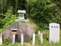 倭文神社の建物その他