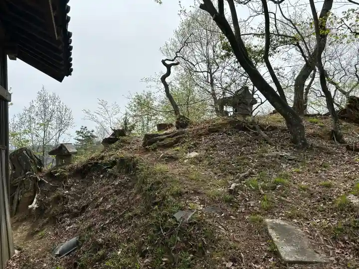 有明樹玉神社の{uncategorized: "未分類", other: "その他", undefined: "問題あり", building: "その他建物", grave: "お墓", sacred_gate: "鳥居", guardian: "狛犬", statue: "像", buddha: "仏像", history: "歴史", nature: "自然", garden: "庭園", animal: "動物", pagoda: "塔", temizu: "手水舎", mountain_gate: "山門・神門", sanctuary: "本殿・本堂", subordinate: "末社・摂社", art: "芸術", scenery: "景色", jizo: "地蔵", ema: "絵馬", goshuin: "御朱印", omikuji: "おみくじ", items: "授与品その他", amulet: "お守り", goshuincho: "御朱印帳", eats: "食事", festival: "お祭り", votive_dance: "神楽", shichigosan: "七五三参", wedding: "結婚式", experience: "体験その他", initially: "初詣", around: "周辺", anti_infection: "感染症対策"}