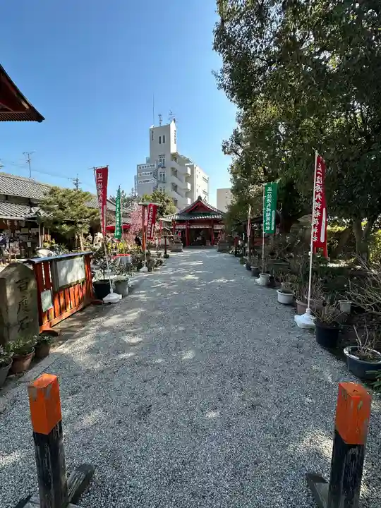 源九郎稲荷神社のその他建物