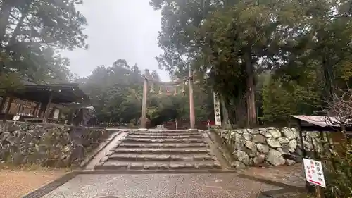檜原神社（大神神社摂社）の末社・摂社