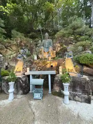 救馬溪観音の{uncategorized: "未分類", other: "その他", undefined: "問題あり", building: "その他建物", grave: "お墓", sacred_gate: "鳥居", guardian: "狛犬", statue: "像", buddha: "仏像", history: "歴史", nature: "自然", garden: "庭園", animal: "動物", pagoda: "塔", temizu: "手水舎", mountain_gate: "山門・神門", sanctuary: "本殿・本堂", subordinate: "末社・摂社", art: "芸術", scenery: "景色", jizo: "地蔵", ema: "絵馬", goshuin: "御朱印", omikuji: "おみくじ", items: "授与品その他", amulet: "お守り", goshuincho: "御朱印帳", eats: "食事", festival: "お祭り", votive_dance: "神楽", shichigosan: "七五三参", wedding: "結婚式", experience: "体験その他", initially: "初詣", around: "周辺", anti_infection: "感染症対策"}