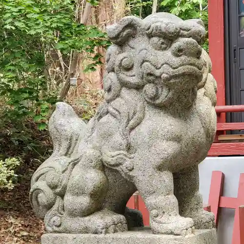 上湯川稲荷神社の狛犬