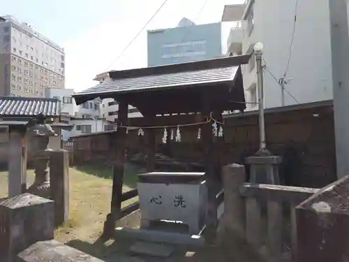柳原神社の手水舎