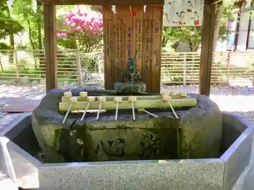 伊奴神社の手水舎