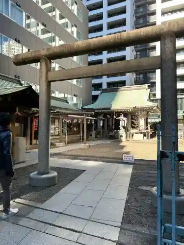 宮益御嶽神社の{uncategorized: "未分類", other: "その他", undefined: "問題あり", building: "その他建物", grave: "お墓", sacred_gate: "鳥居", guardian: "狛犬", statue: "像", buddha: "仏像", history: "歴史", nature: "自然", garden: "庭園", animal: "動物", pagoda: "塔", temizu: "手水舎", mountain_gate: "山門・神門", sanctuary: "本殿・本堂", subordinate: "末社・摂社", art: "芸術", scenery: "景色", jizo: "地蔵", ema: "絵馬", goshuin: "御朱印", omikuji: "おみくじ", items: "授与品その他", amulet: "お守り", goshuincho: "御朱印帳", eats: "食事", festival: "お祭り", votive_dance: "神楽", shichigosan: "七五三参", wedding: "結婚式", experience: "体験その他", initially: "初詣", around: "周辺", anti_infection: "感染症対策"}